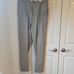 Dockers Men's Gray Chinos